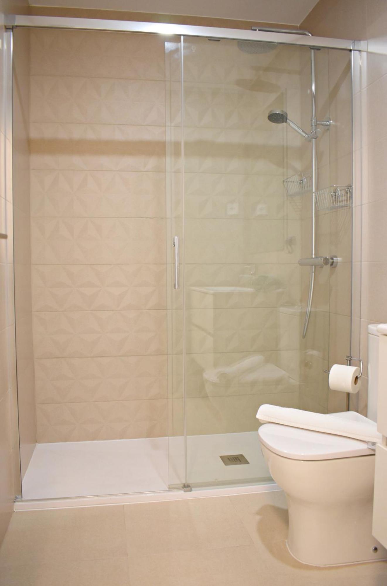 Lejlighed Malagueta's Cozy With Parking And Swimming Pool Málaga