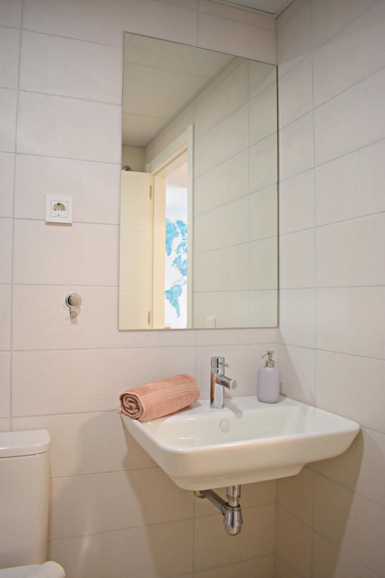 Lejlighed Malagueta's Cozy With Parking And Swimming Pool *