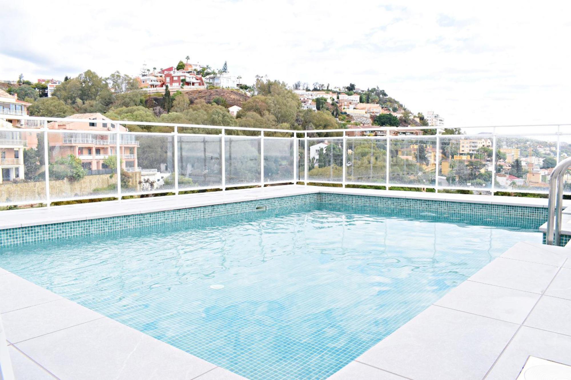 Malagueta's Cozy With Parking And Swimming Pool Leilighet Málaga
